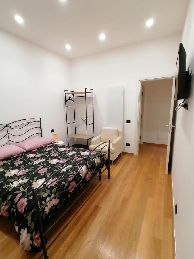 New Rooms Center Bari Exterior foto